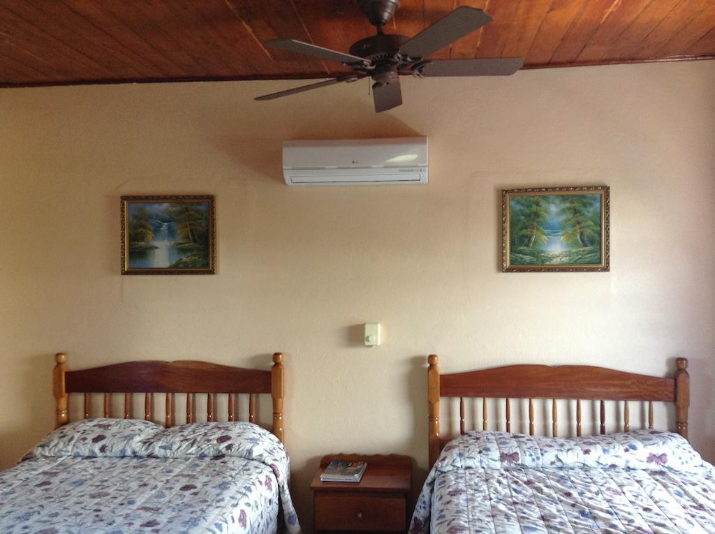 Anchorage Beach Resort เคย์คอล์กเกอร์ ภายนอก รูปภาพ